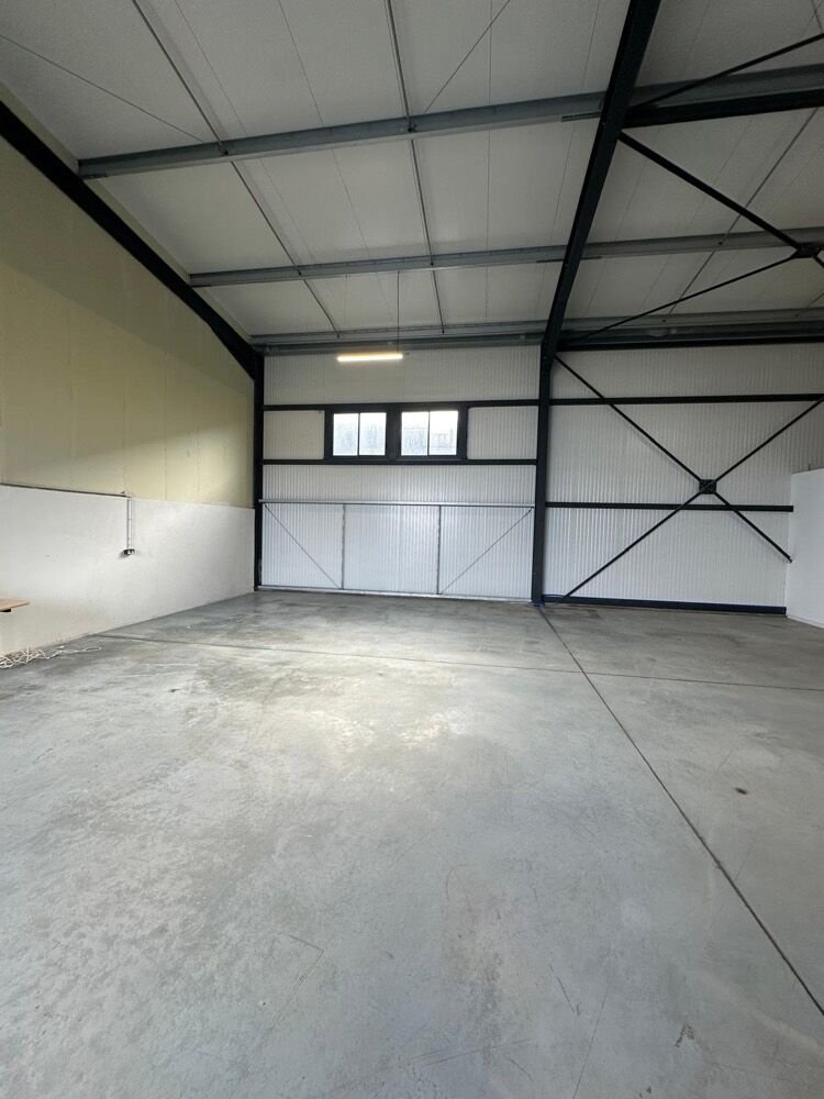 Après : Fin de chantier & sol de hangar industriel