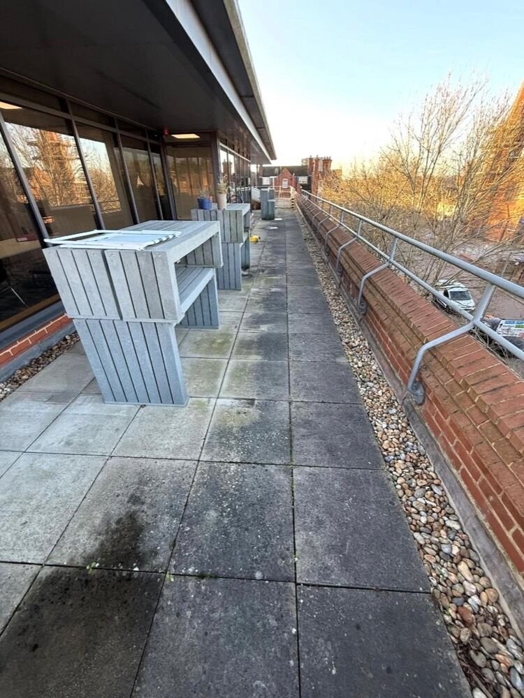 Avant : Toit-terrasse & mobilier d’extérieur